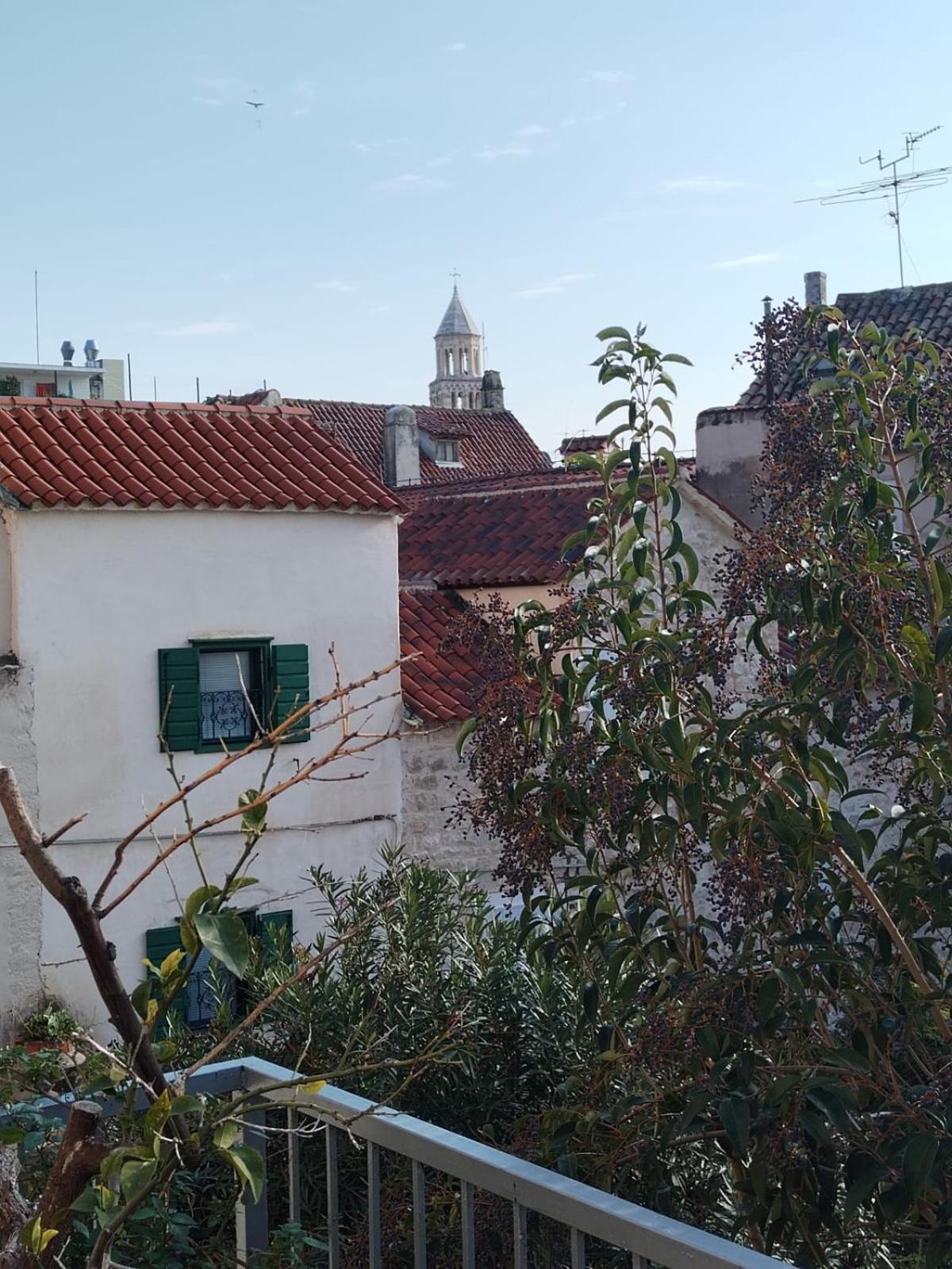 Sunny Terrace Split Quarto foto