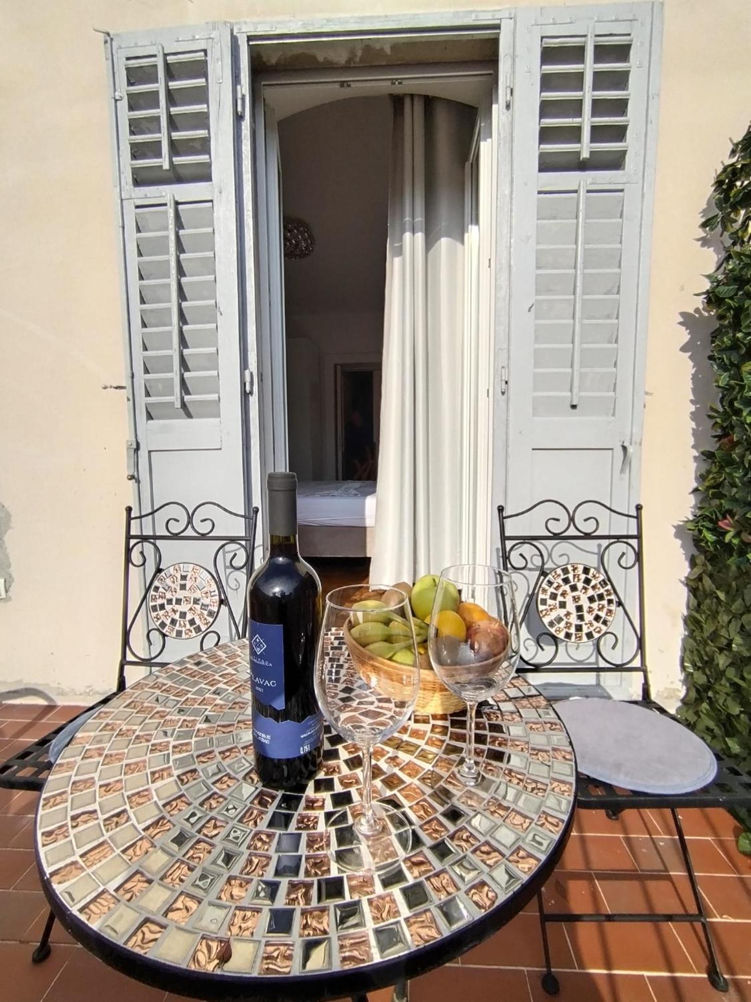 Sunny Terrace Split Quarto foto
